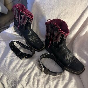 Cowgirl boots/ used